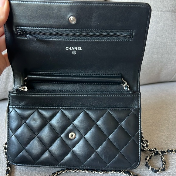 Chanel Wallet On Chain Black Lambskin Like New - Picture 10 of 17